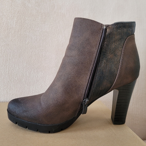 Brown ankle boots - Picture 5 of 9